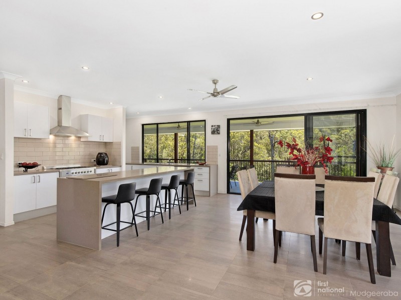 4 Narrabri Court, Gaven QLD 4211