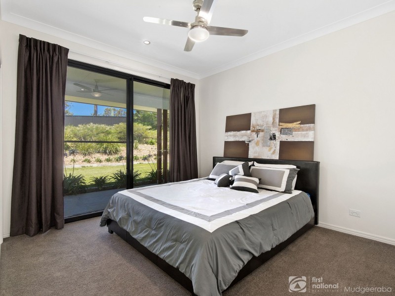 4 Narrabri Court, Gaven QLD 4211
