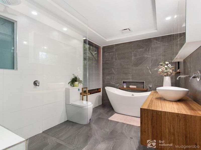 4 Wattle Grove, Springbrook QLD 4213