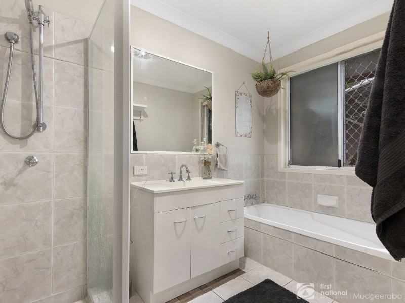 2 Colonial Court, Mudgeeraba QLD 4213