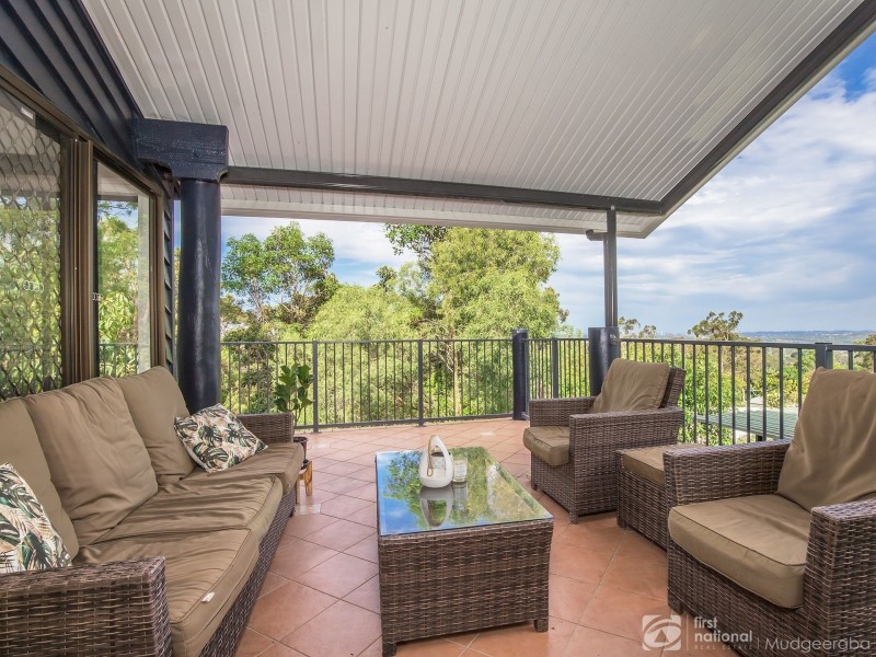 15 Duke Court, Tallai QLD 4213