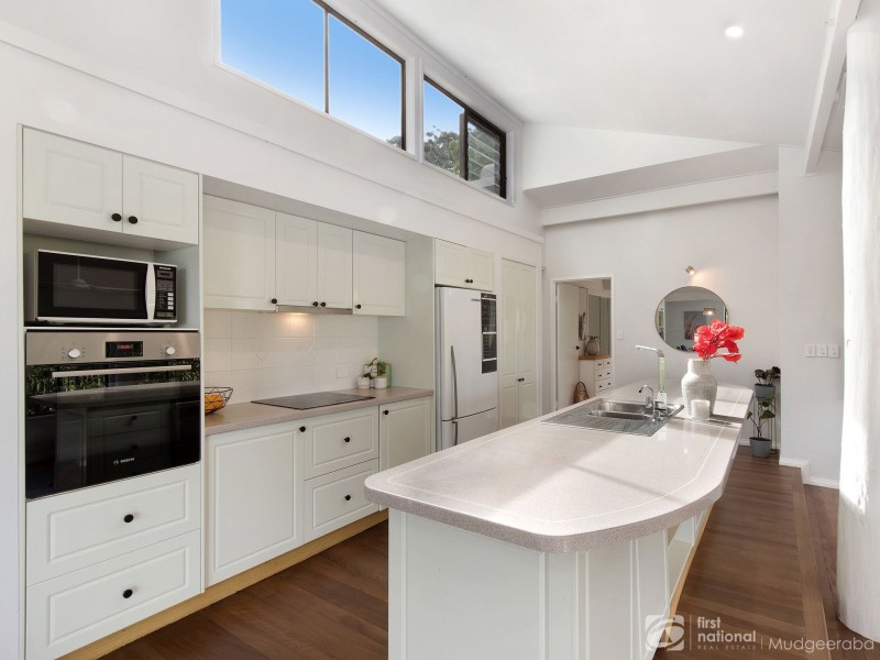 15 Duke Court, Tallai QLD 4213