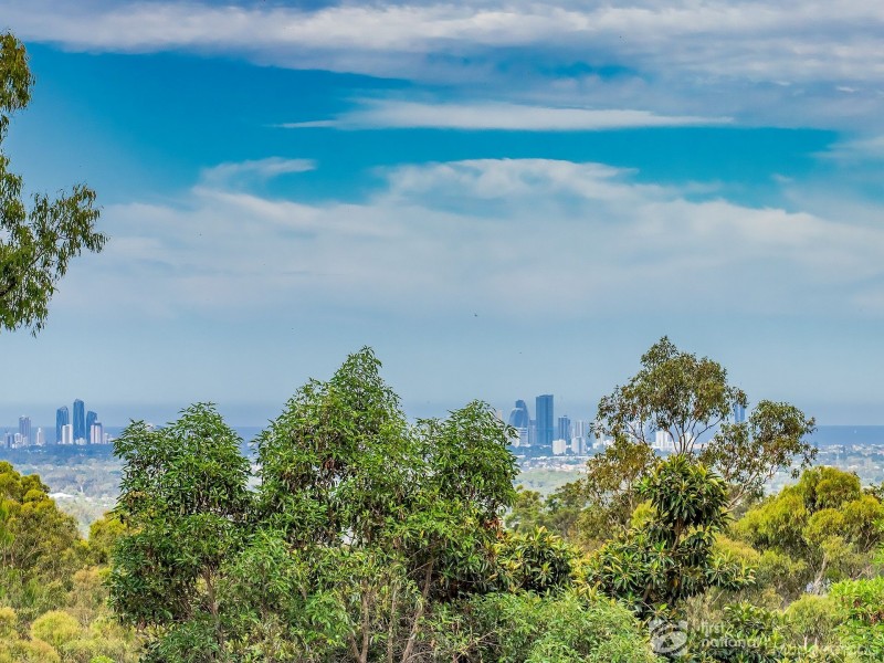 15 Duke Court, Tallai QLD 4213