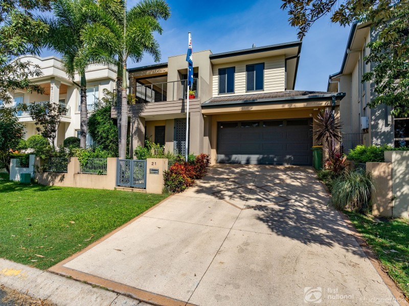 21 Port Peyra Crescent, Varsity Lakes QLD 4227