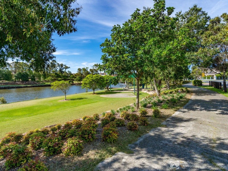 21 Port Peyra Crescent, Varsity Lakes QLD 4227
