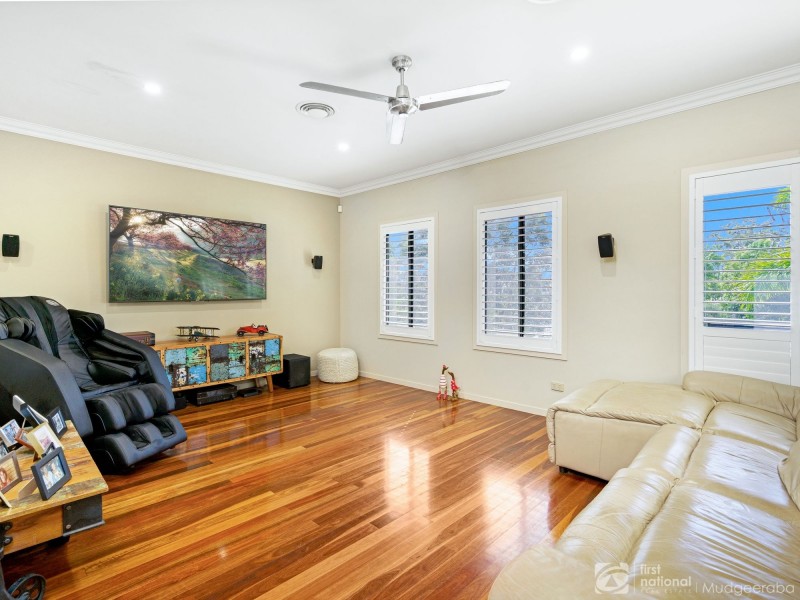 21 Port Peyra Crescent, Varsity Lakes QLD 4227