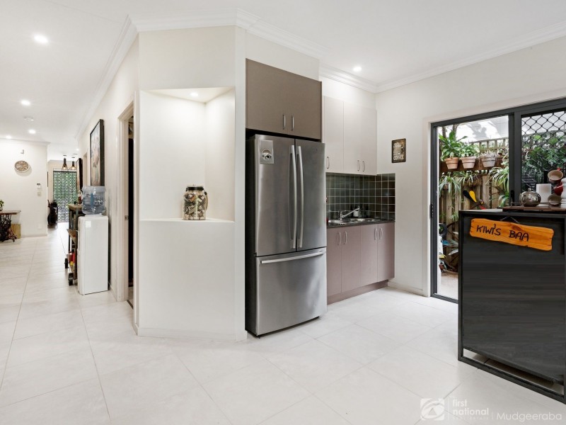 21 Port Peyra Crescent, Varsity Lakes QLD 4227