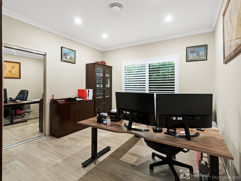 21 Port Peyra Crescent, Varsity Lakes QLD 4227