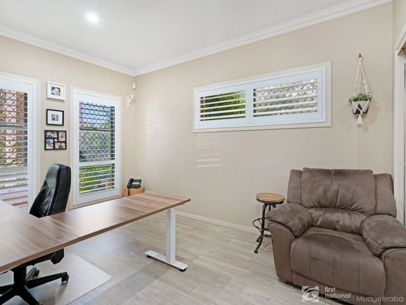 21 Port Peyra Crescent, Varsity Lakes QLD 4227