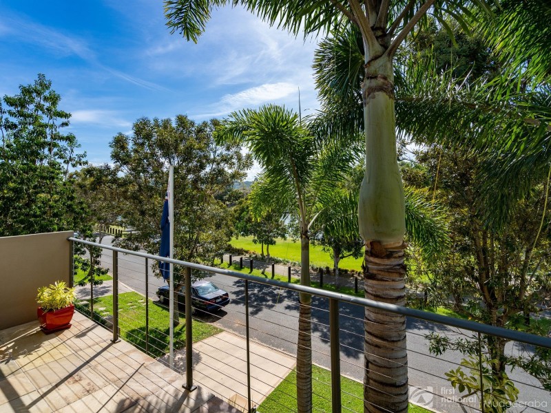 21 Port Peyra Crescent, Varsity Lakes QLD 4227