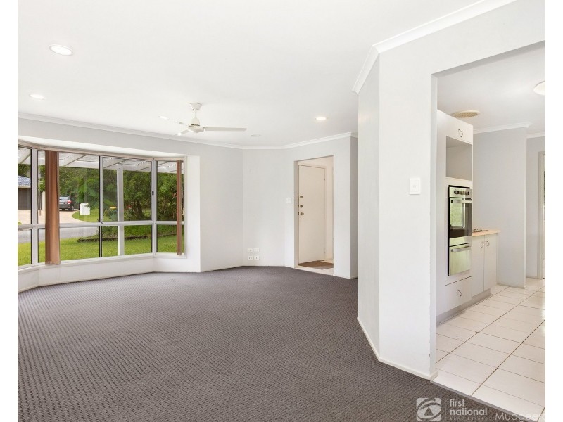 26 Renfrew Drive, Highland Park QLD 4211