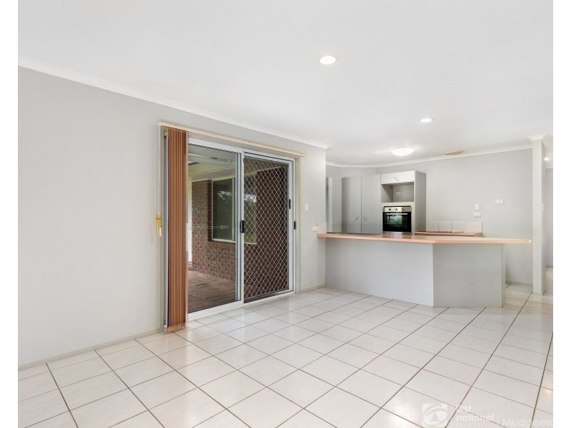 26 Renfrew Drive, Highland Park QLD 4211