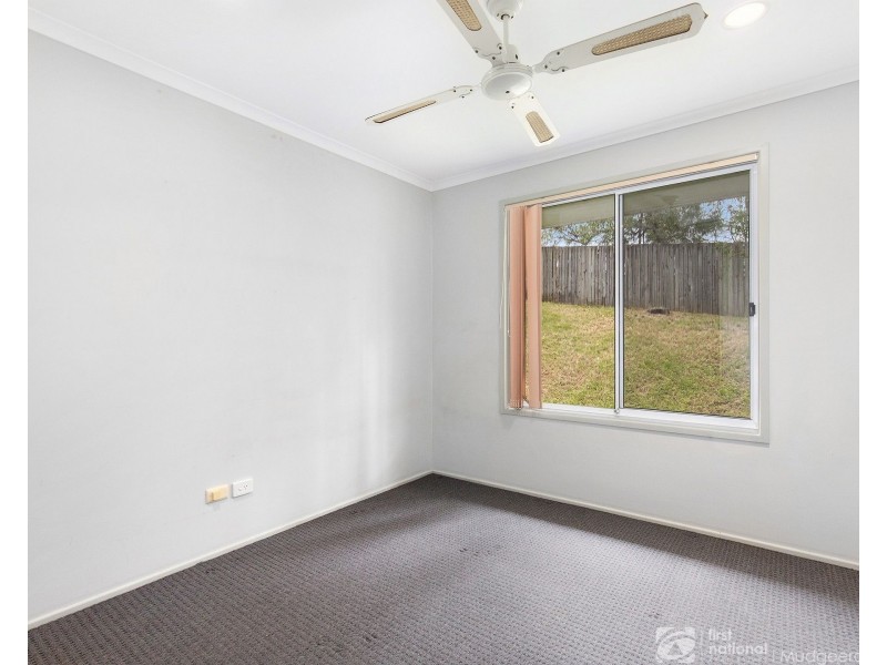 26 Renfrew Drive, Highland Park QLD 4211