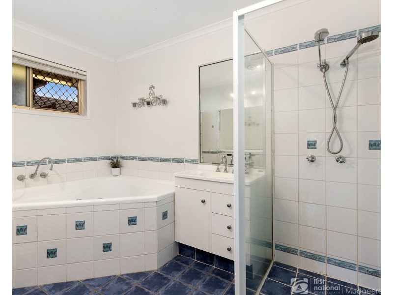 8 Douma Drive, Mudgeeraba QLD 4213
