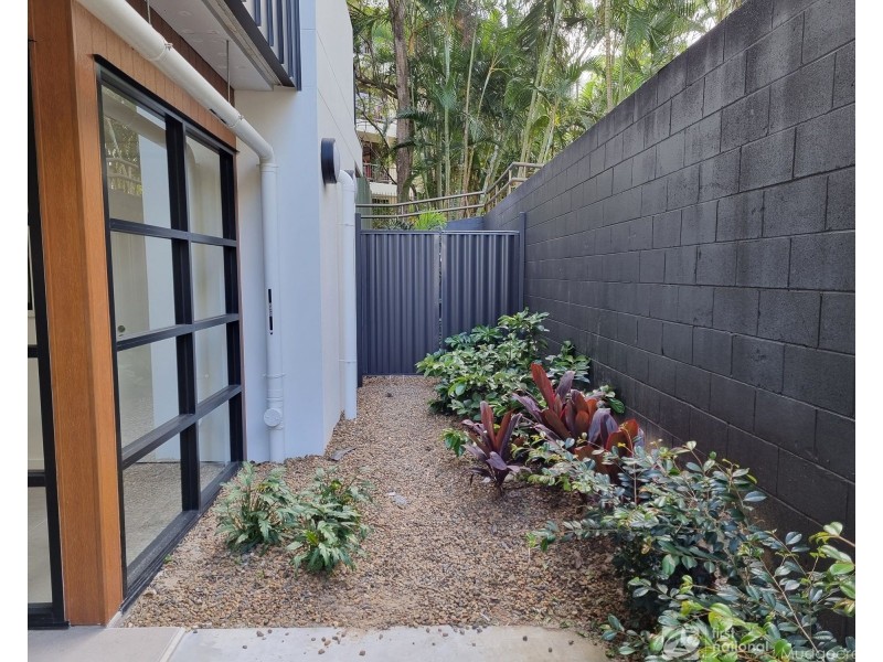 10/31 Aubrey Street, Surfers Paradise QLD 4217