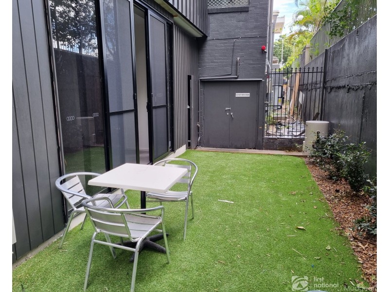 10/31 Aubrey Street, Surfers Paradise QLD 4217