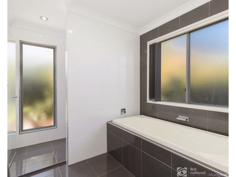 2 Harlow Court, Gilston QLD 4211