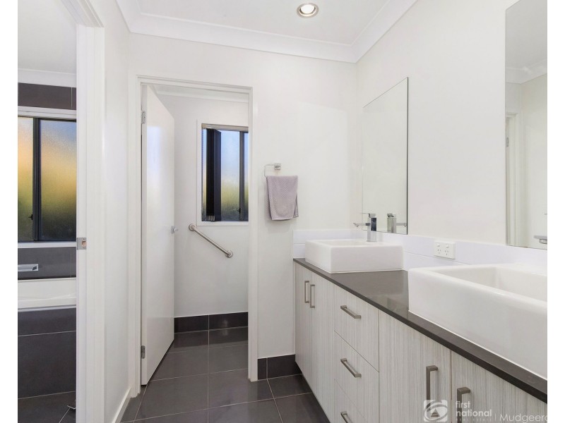 2 Harlow Court, Gilston QLD 4211