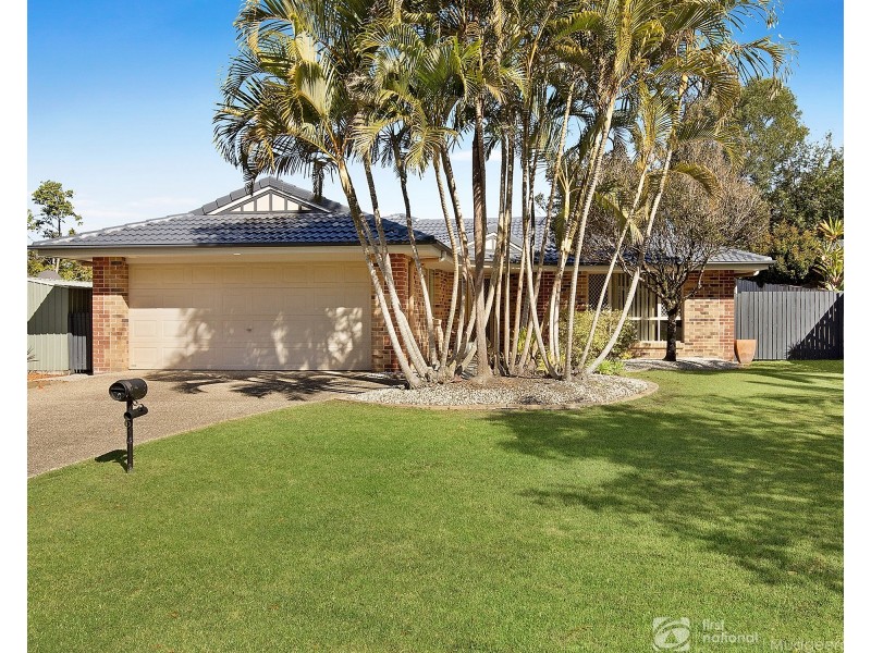 6 White Cap Close, Pacific Pines QLD 4211
