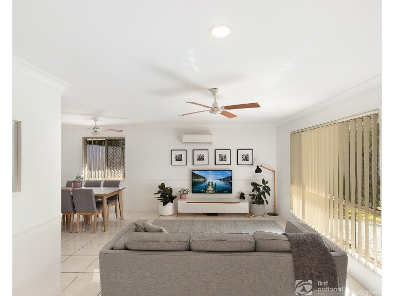 6 White Cap Close, Pacific Pines QLD 4211