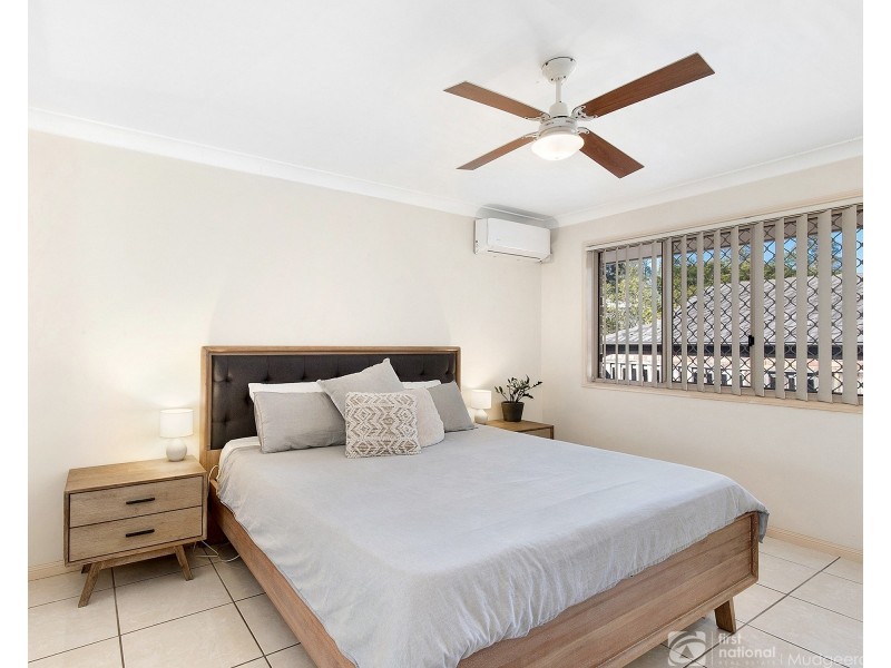 6 White Cap Close, Pacific Pines QLD 4211