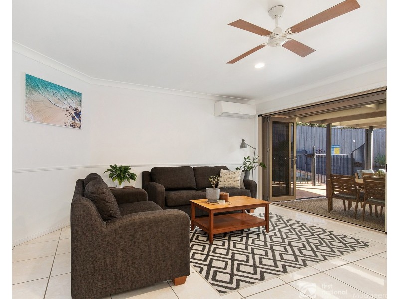 6 White Cap Close, Pacific Pines QLD 4211