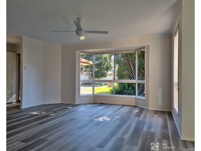 27 Parklake Drive, Mudgeeraba QLD 4213