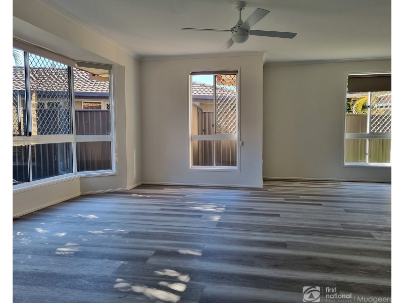 27 Parklake Drive, Mudgeeraba QLD 4213
