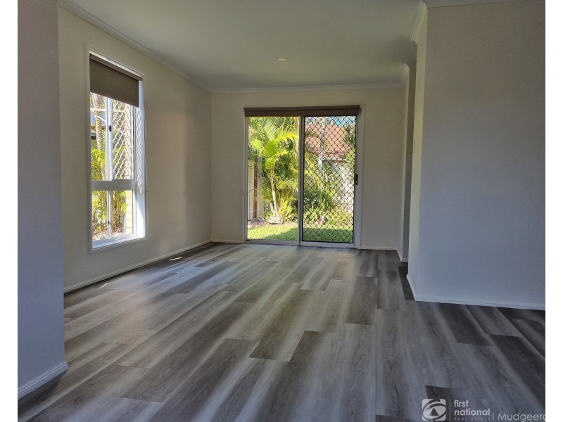 27 Parklake Drive, Mudgeeraba QLD 4213