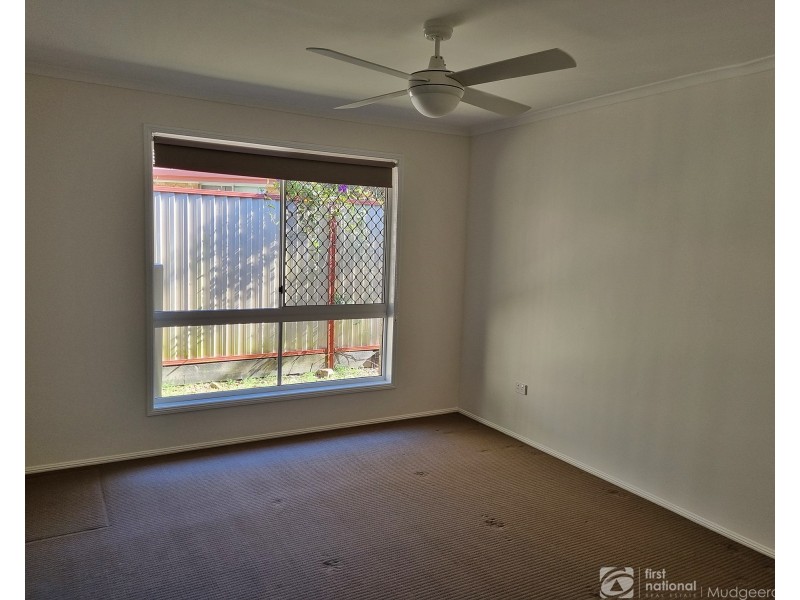 27 Parklake Drive, Mudgeeraba QLD 4213