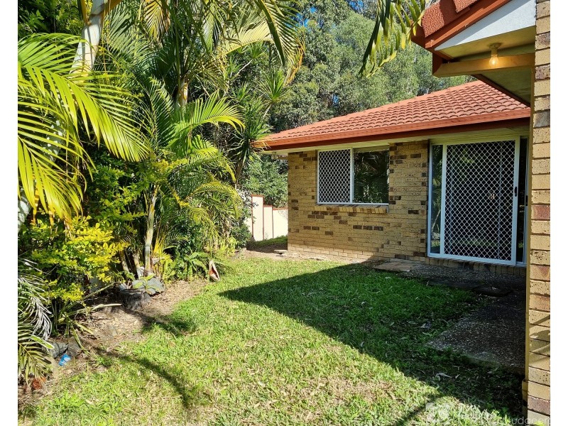 27 Parklake Drive, Mudgeeraba QLD 4213