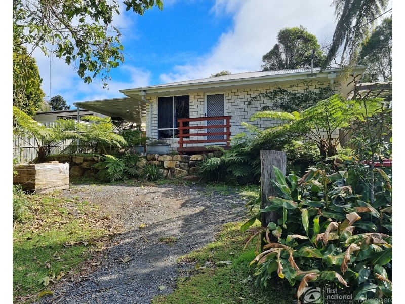12 Lloyds Road, Springbrook QLD 4213