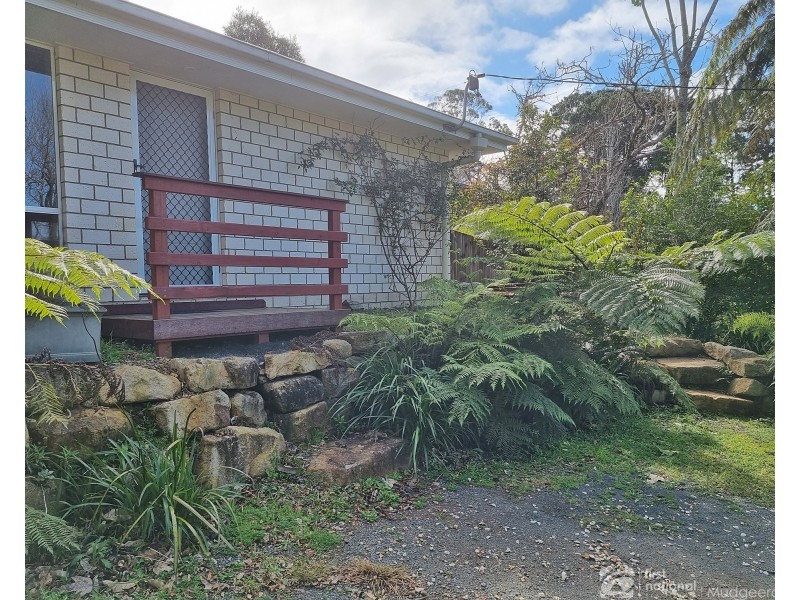 12 Lloyds Road, Springbrook QLD 4213