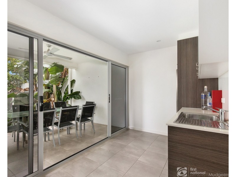 6024A Vista Drive, Benowa QLD 4217