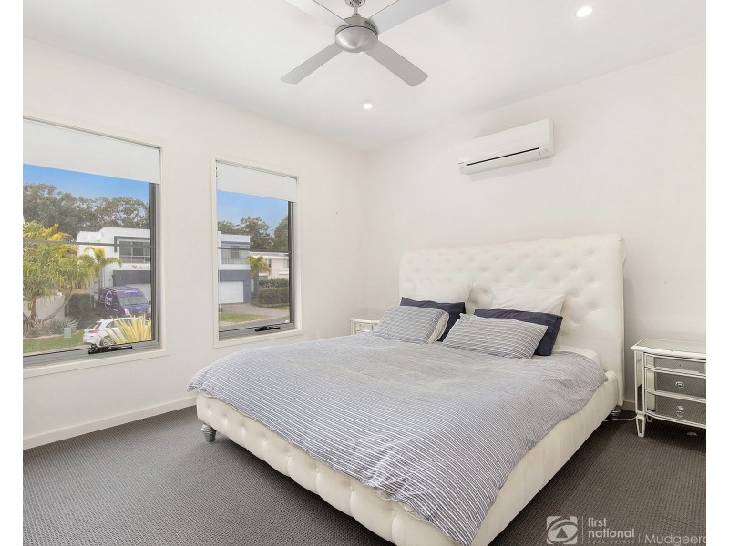 6024A Vista Drive, Benowa QLD 4217