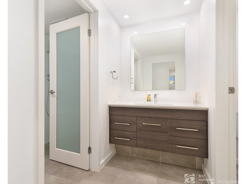 6024A Vista Drive, Benowa QLD 4217