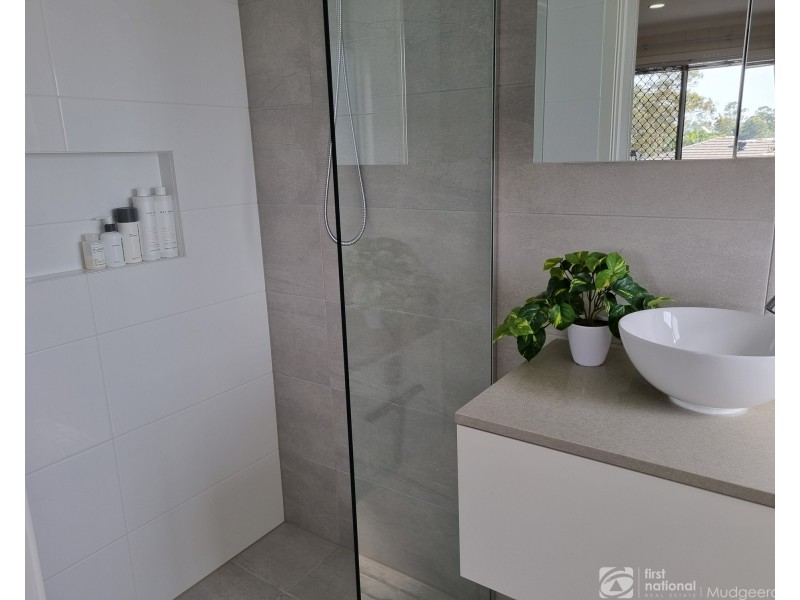 22 Mungala Street, Hope Island QLD 4212