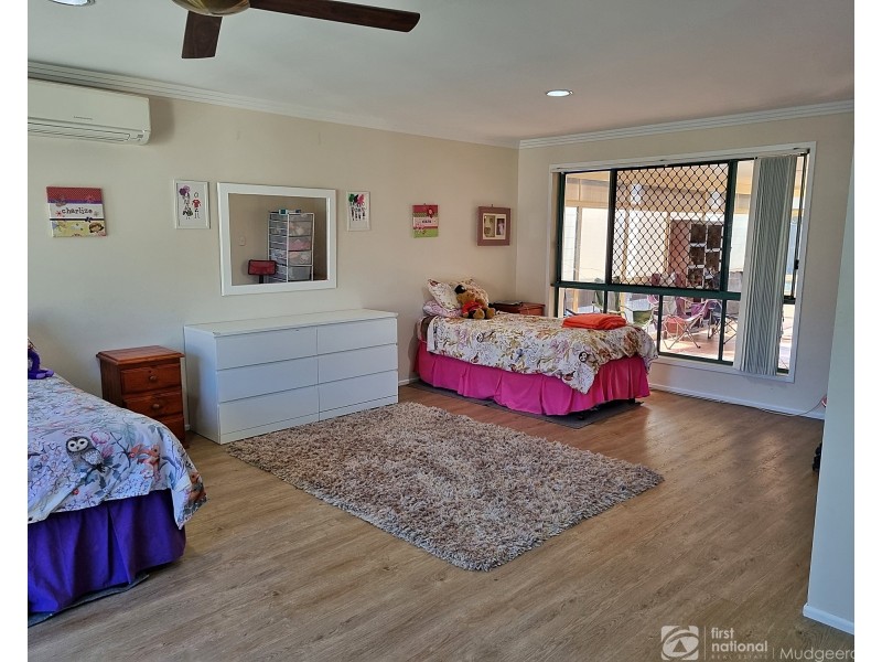 6 Leicester Terrace, Mudgeeraba QLD 4213