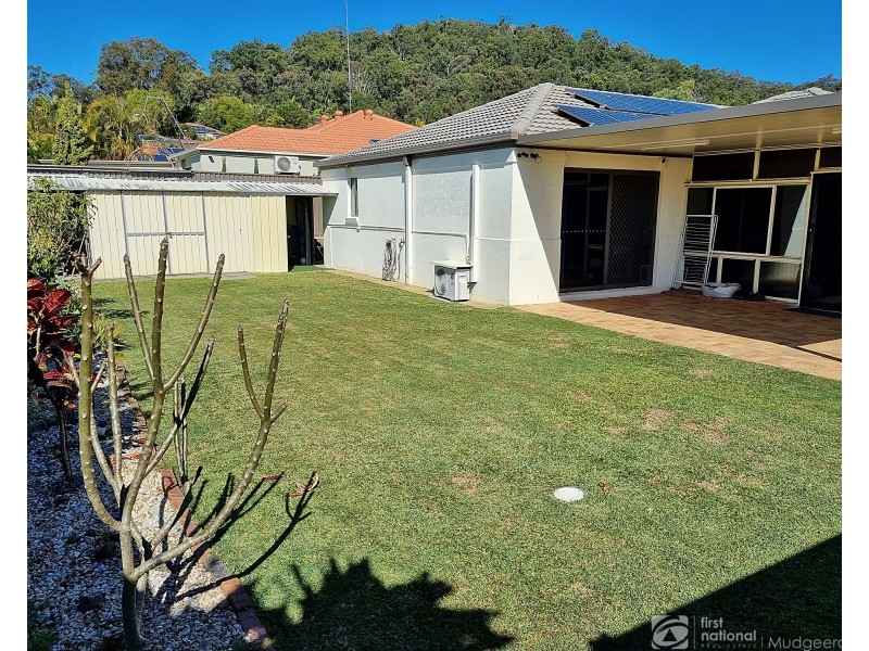6 Leicester Terrace, Mudgeeraba QLD 4213
