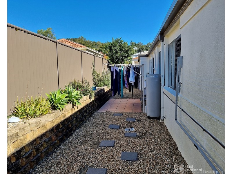 6 Leicester Terrace, Mudgeeraba QLD 4213
