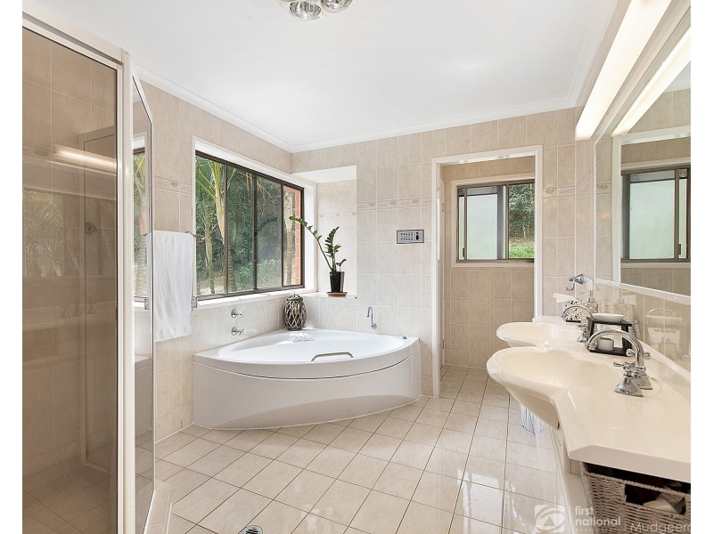 5 Alleena Court, Mudgeeraba QLD 4213