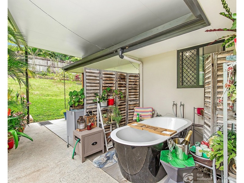 8 Cherokee Crescent, Mudgeeraba QLD 4213