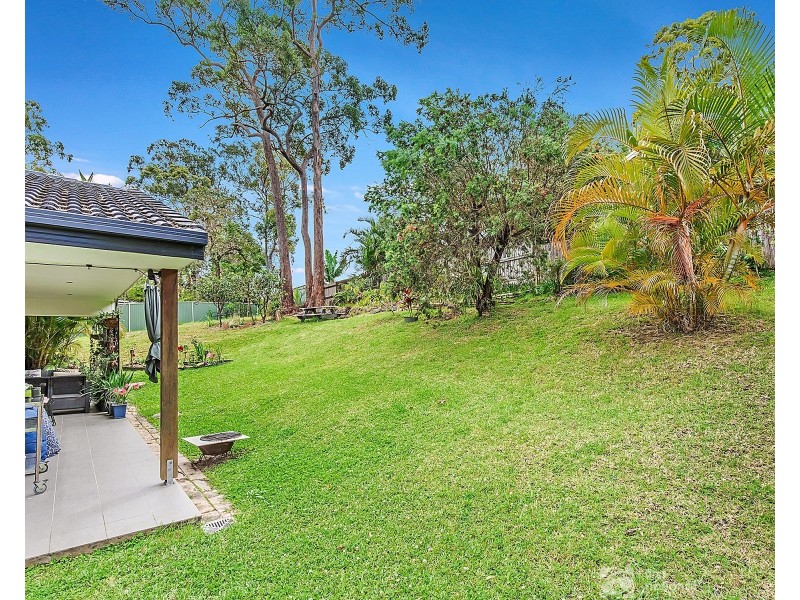 8 Cherokee Crescent, Mudgeeraba QLD 4213