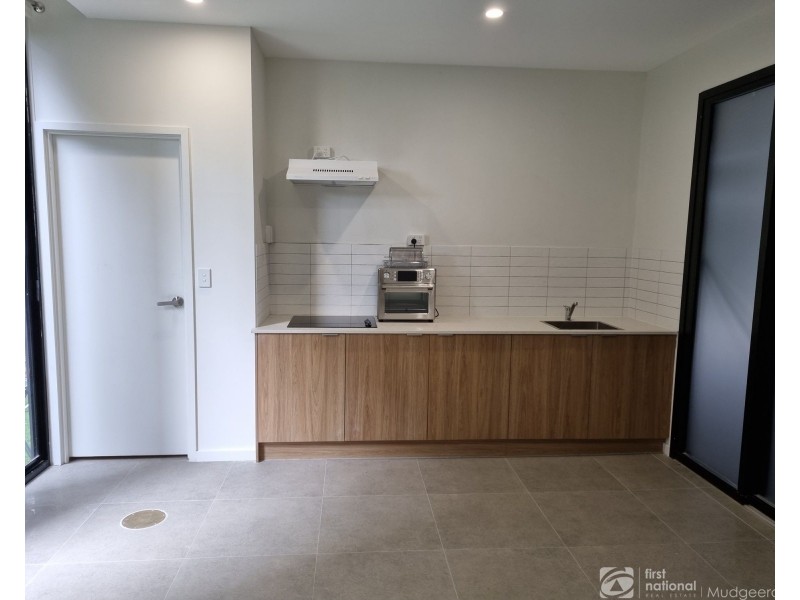 31 Aubrey Street, Surfers Paradise QLD 4217