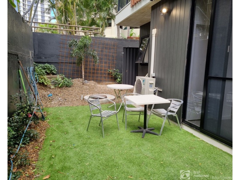 31 Aubrey Street, Surfers Paradise QLD 4217