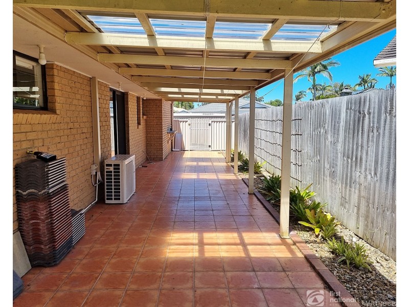4 Thompson Street, Biggera Waters QLD 4216