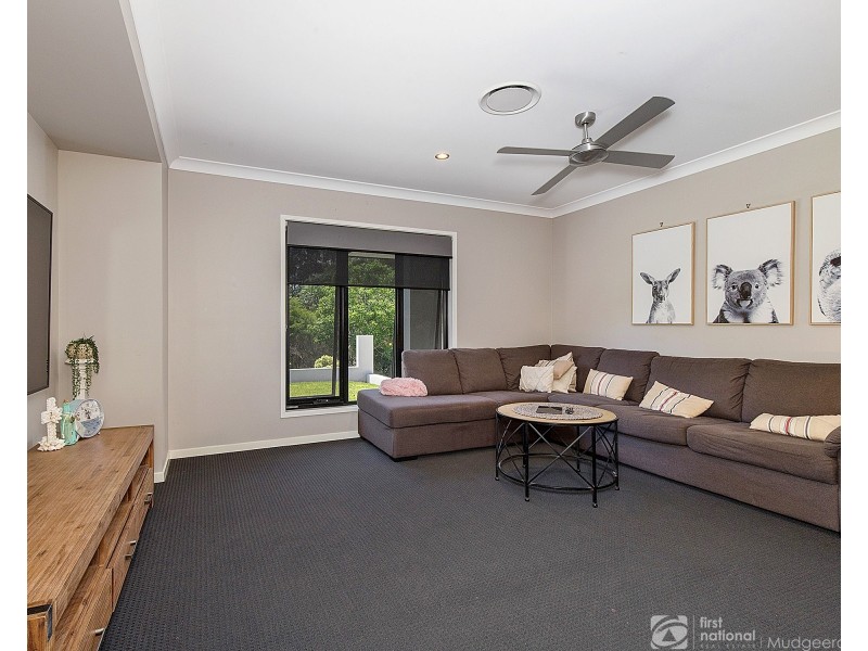 29 Jackaroo Crescent, Gilston QLD 4211