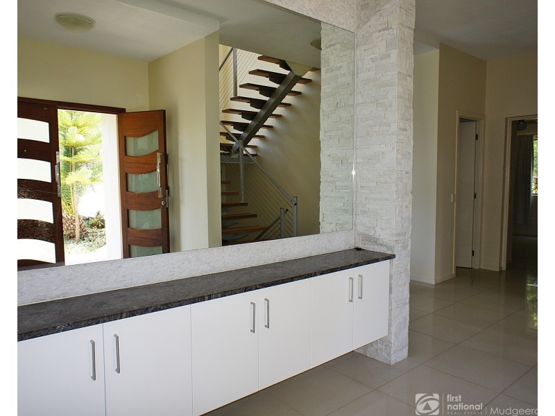 2 Hannah Court, Worongary QLD 4213