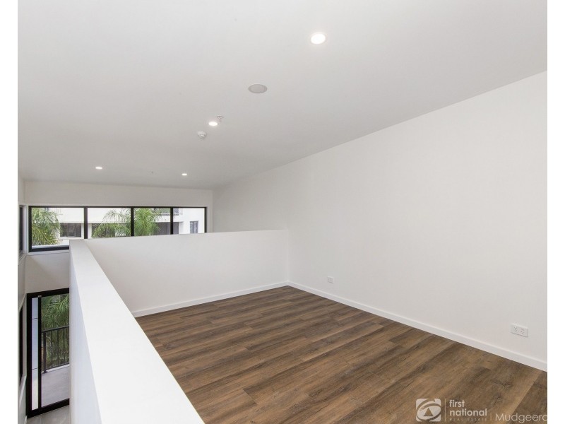 31 Aubrey Street, Surfers Paradise QLD 4217