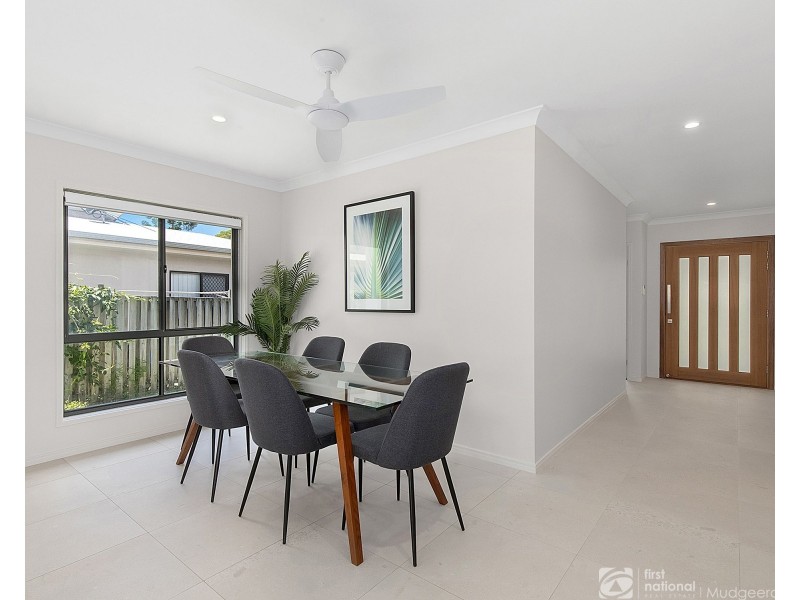 30 Dowson Esplanade, Mudgeeraba QLD 4213